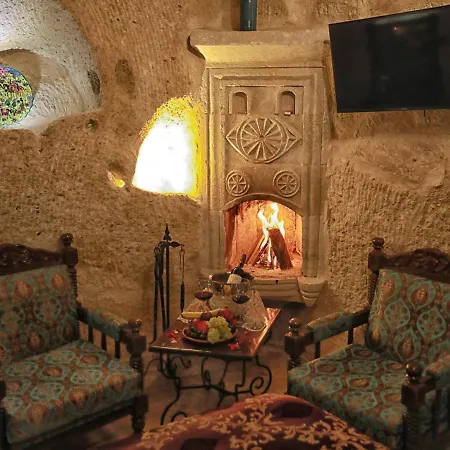 Traveller's Cave גורמה