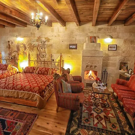 Traveller's Cave Hotel 3*
