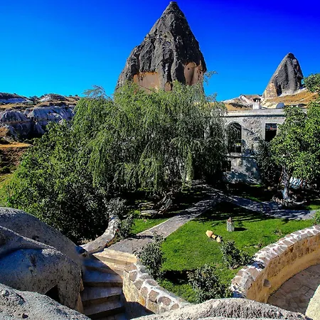 トラベラーズ ケーブ ホテル 3*