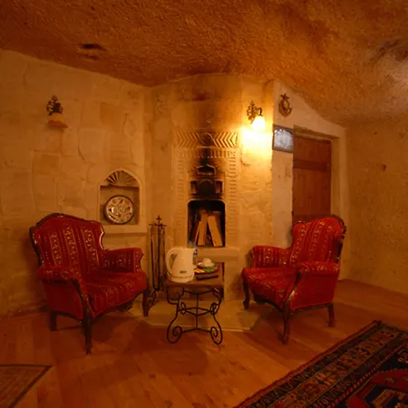 Traveller's Cave Hotel