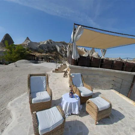 Traveller's Cave Hotel 3*