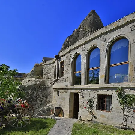 מלון Traveller's Cave 3*