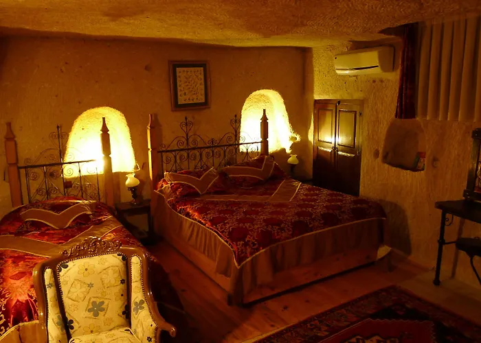 Hotel Traveller's Cave 3*