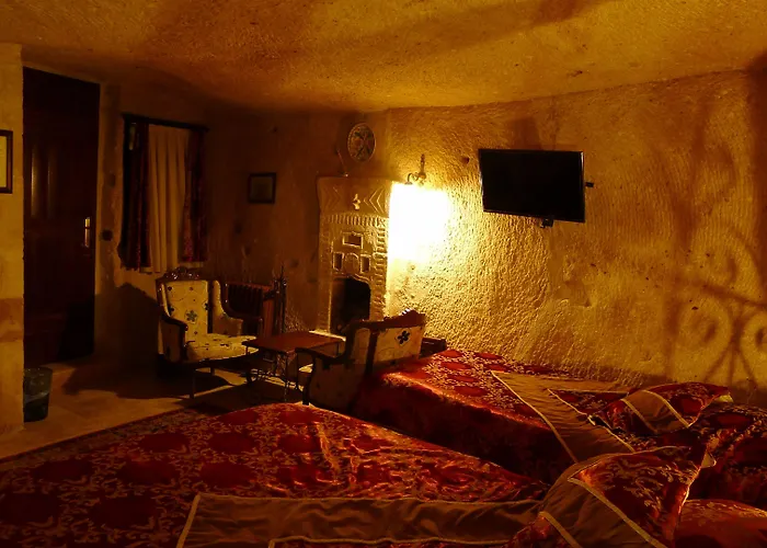 Hotel Traveller's Cave 3*