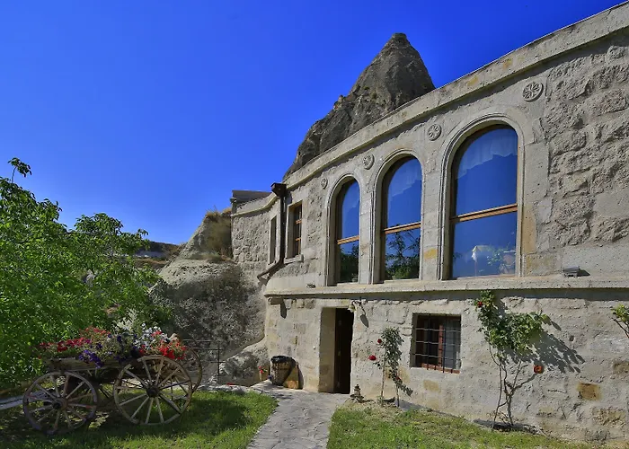 Hotel Traveller's Cave 3*